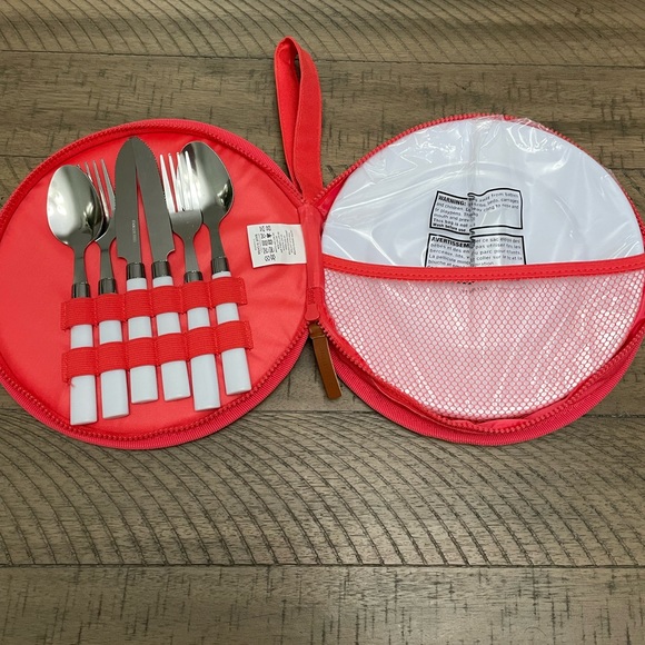 Sunnylife Dining Sunnylife Picnic Set With Tote Poshmark